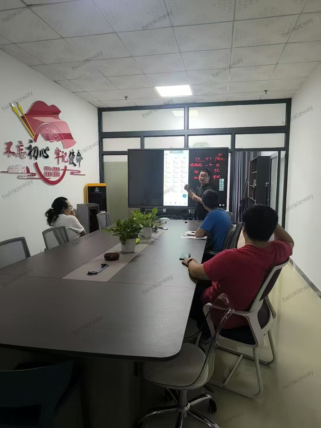 曲微科技水利项目团队：每日研讨，推进智慧水利建设